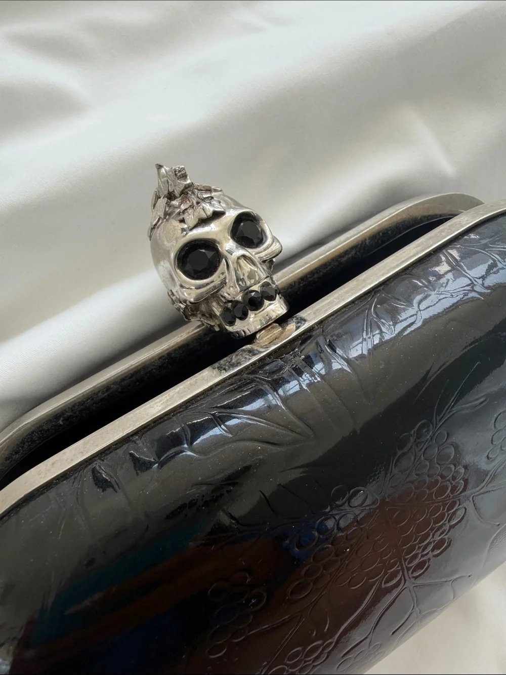 Alexander McQueen Black Patent Skull-Top Clutch